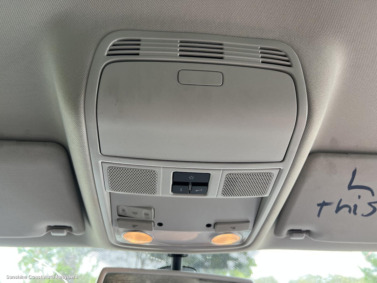 2011 Volkswagen Golf Courtesy Light