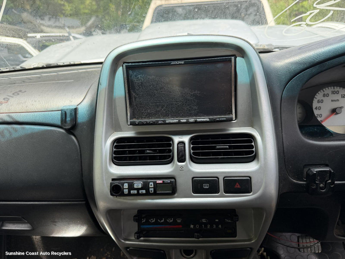 2001-2015 Nissan Navara Misc