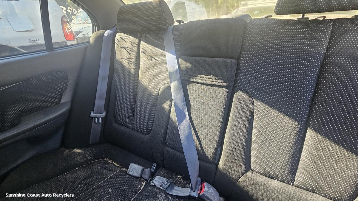 2000-2003 Hyundai Elantra Seatbelt Stalk