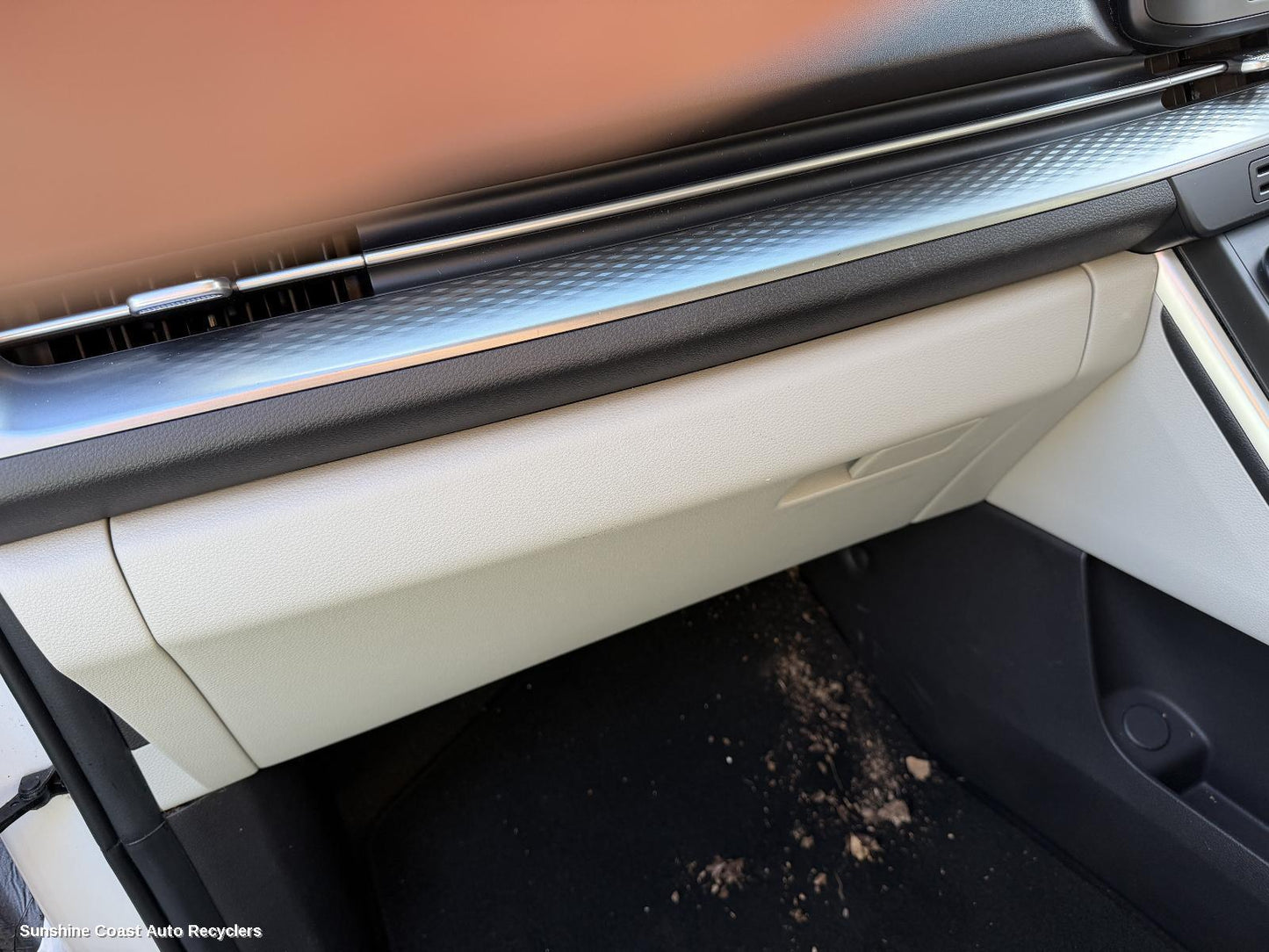 2020-2026 Kia Carnival/grand Carnival Glove Box
