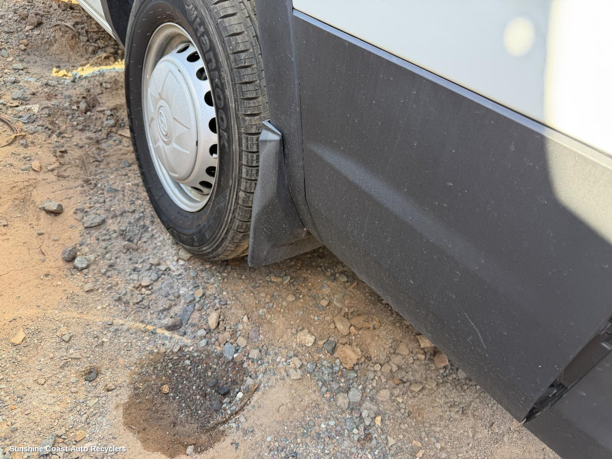 2020-2026 Ldv Deliver 9 Mud Flaps