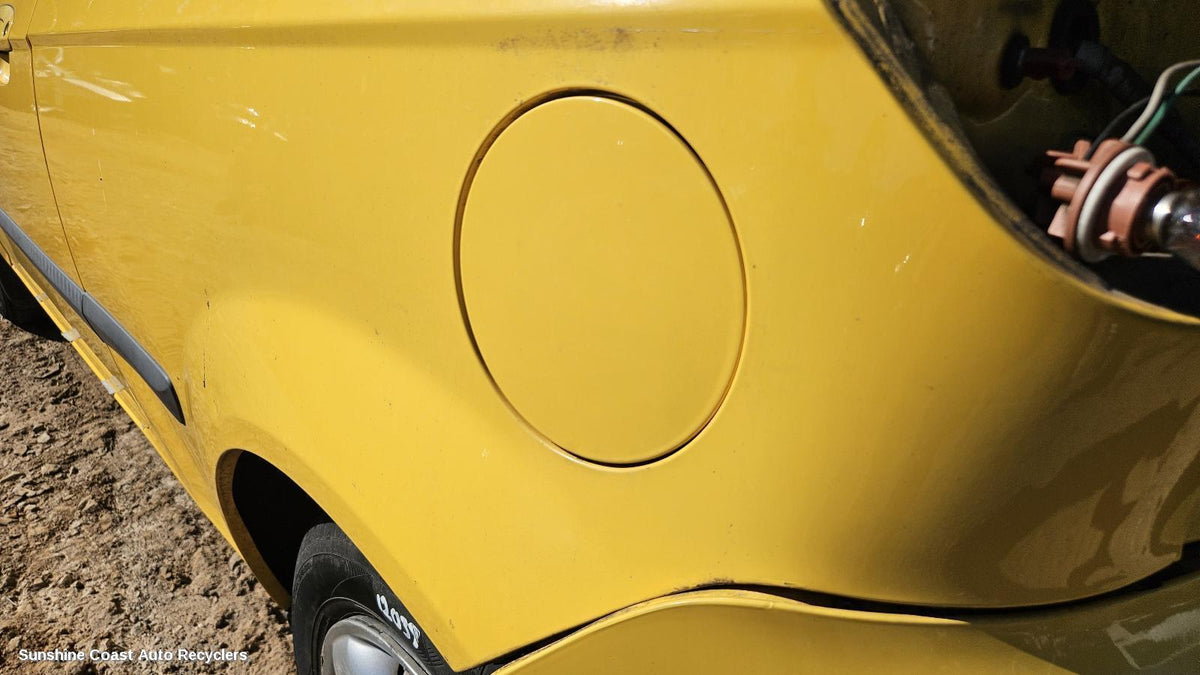 2002-2011 Hyundai Getz Fuel Door   Filler