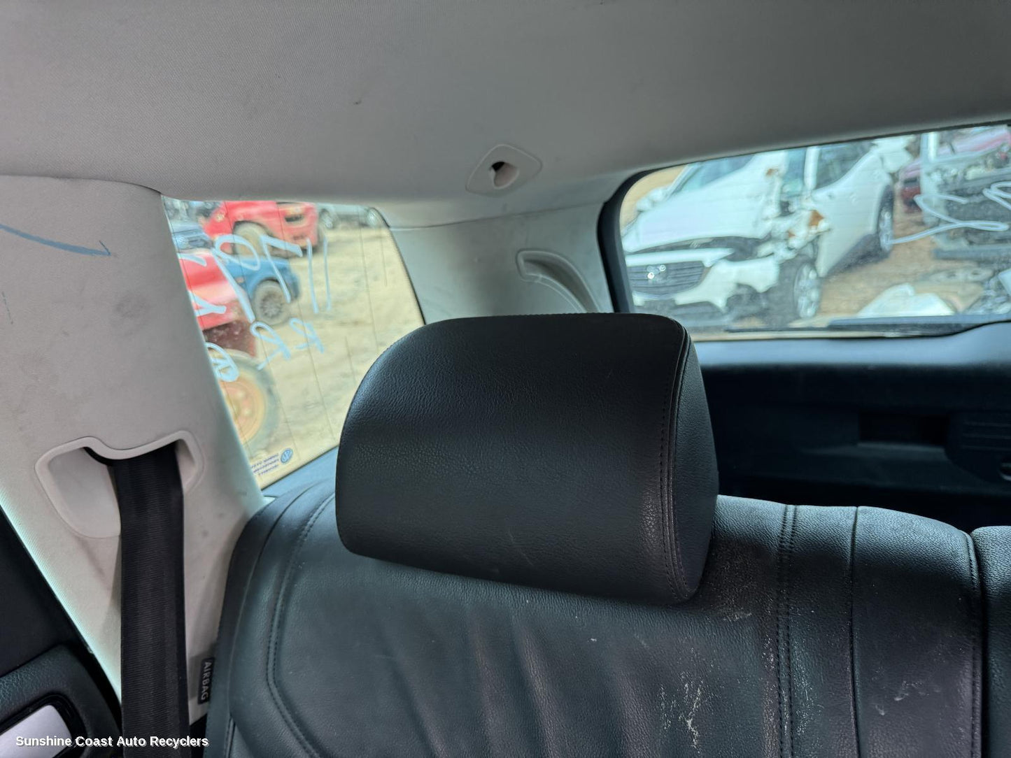 2010-2018 Volkswagen Touareg Headrest