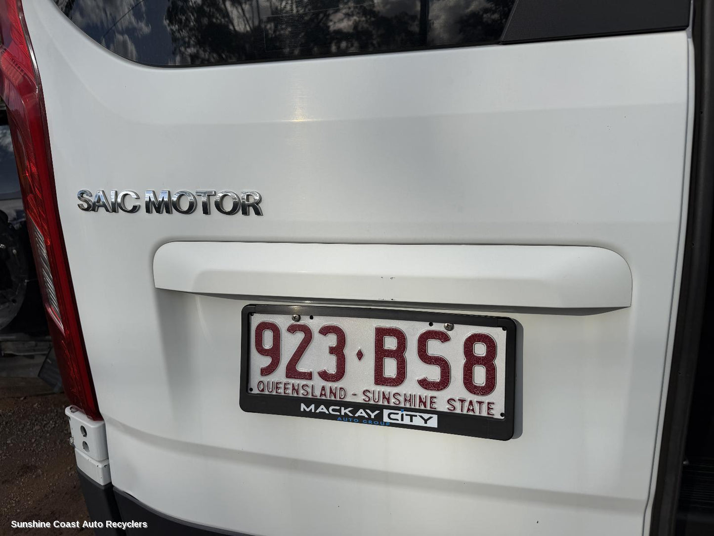 2020-2024 Ldv Deliver 9 Rear Garnish