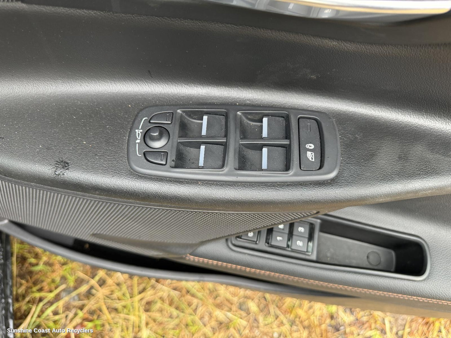 2015 Jaguar Xe Pwr Dr Wind Switch
