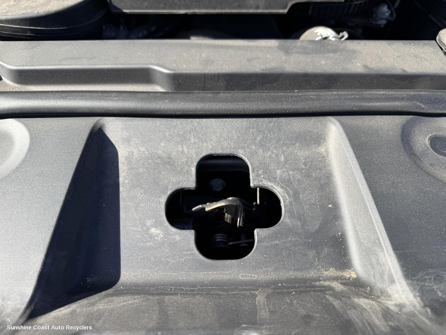 2021-2025 Ldv T60 Bonnet Lock Support