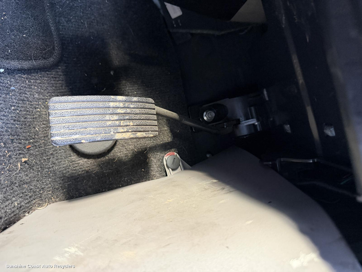 2009-2015 Mitsubishi Challenger Pedal Assembly