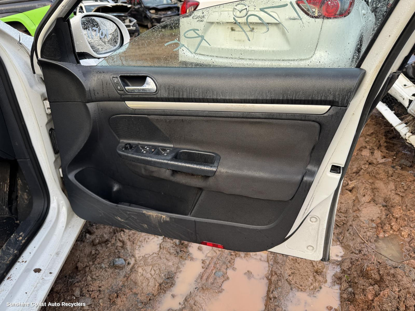 2010 Volkswagen Golf Right Front Window Reg Motor