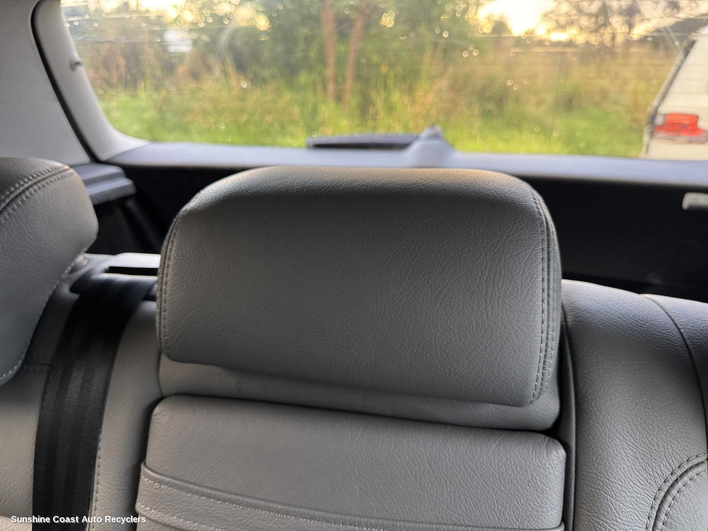 2009 Volkswagen Golf Headrest