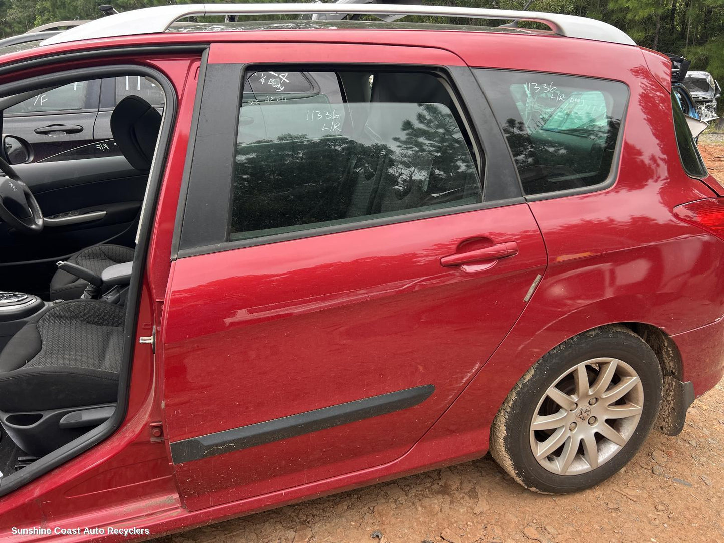 2010 Peugeot 308 Left Rear Door Sliding