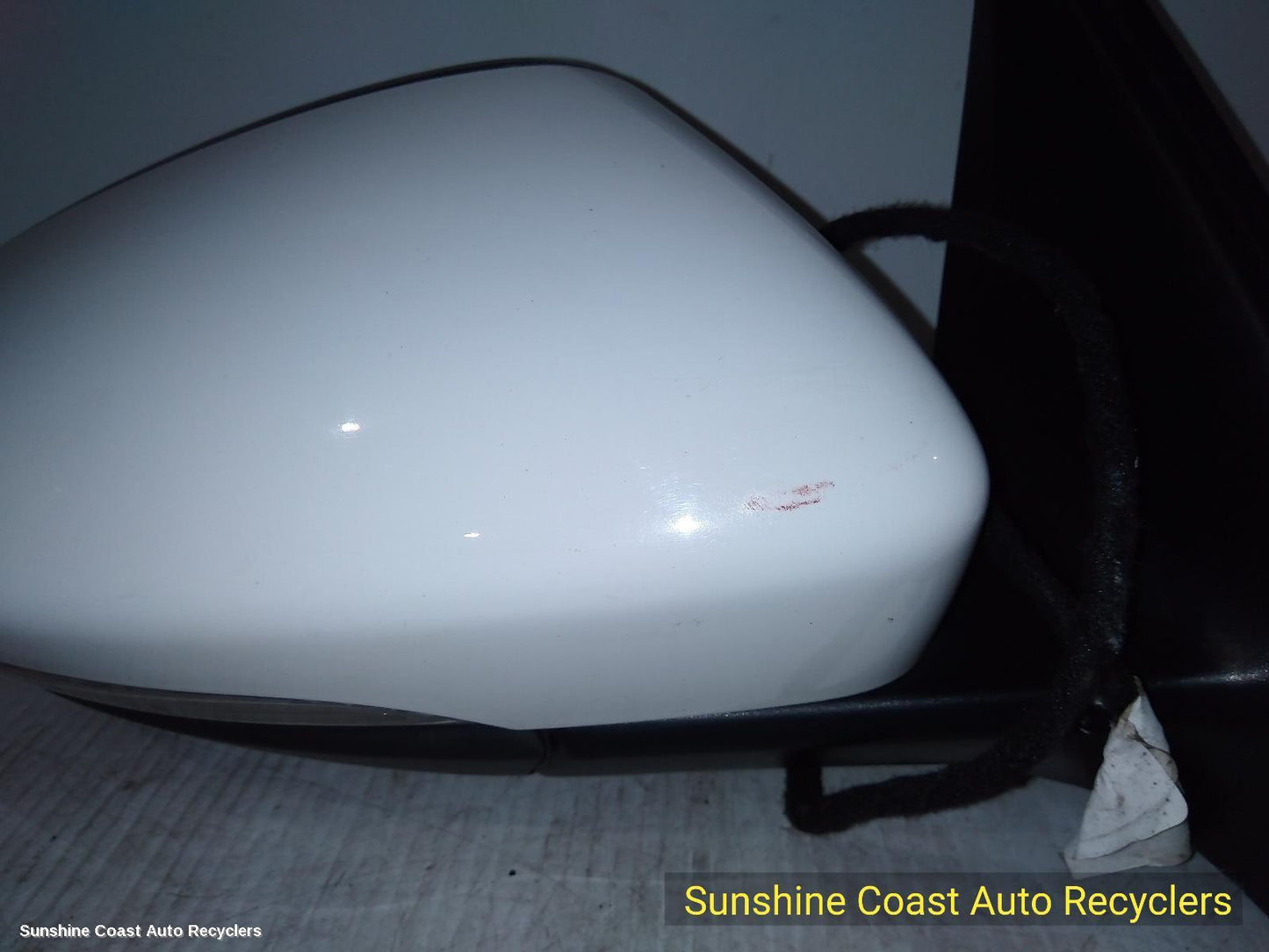 2011 Volkswagen Jetta Right Door Mirror