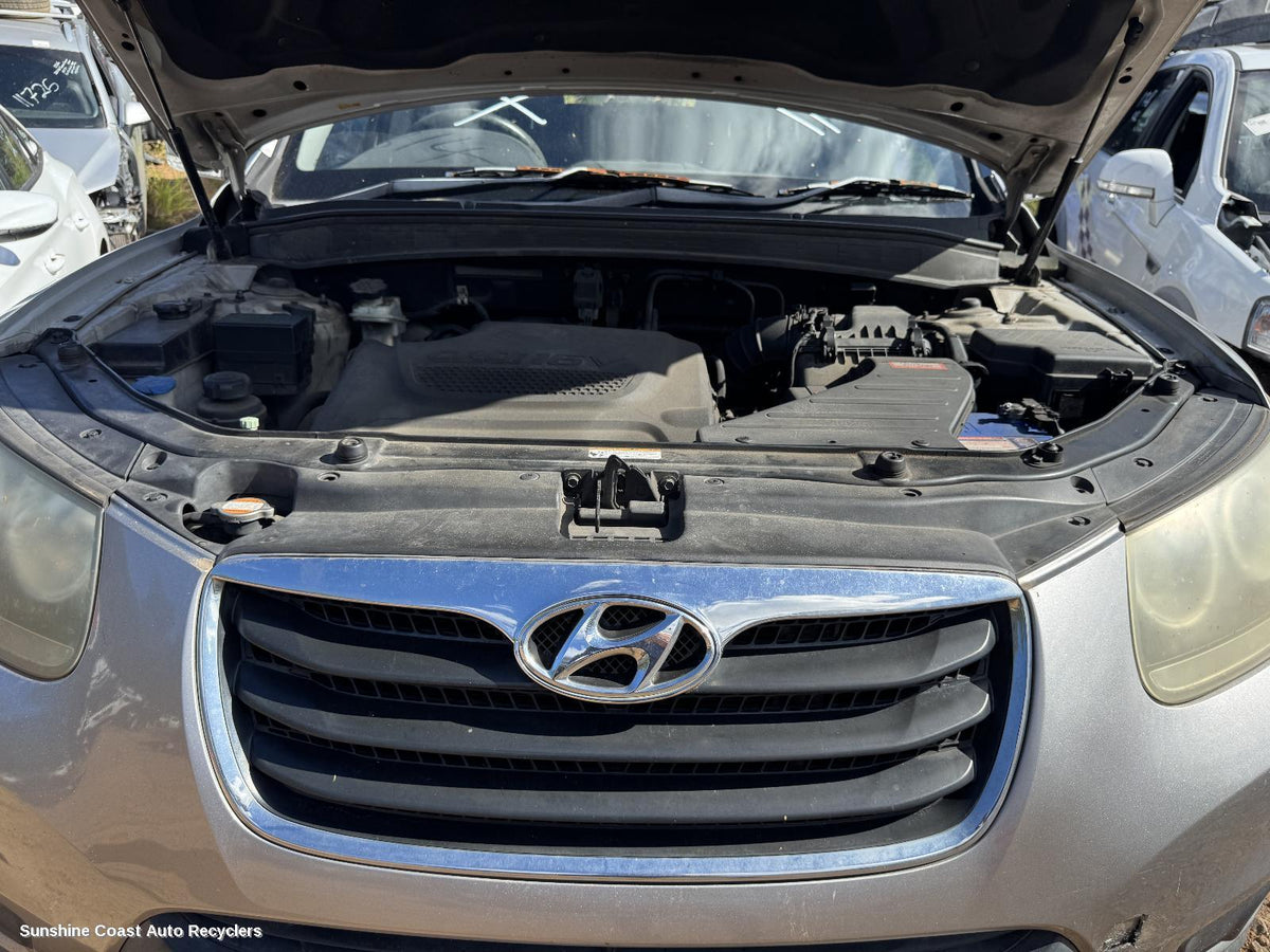 2009-2012 Hyundai Santa Fe Grille