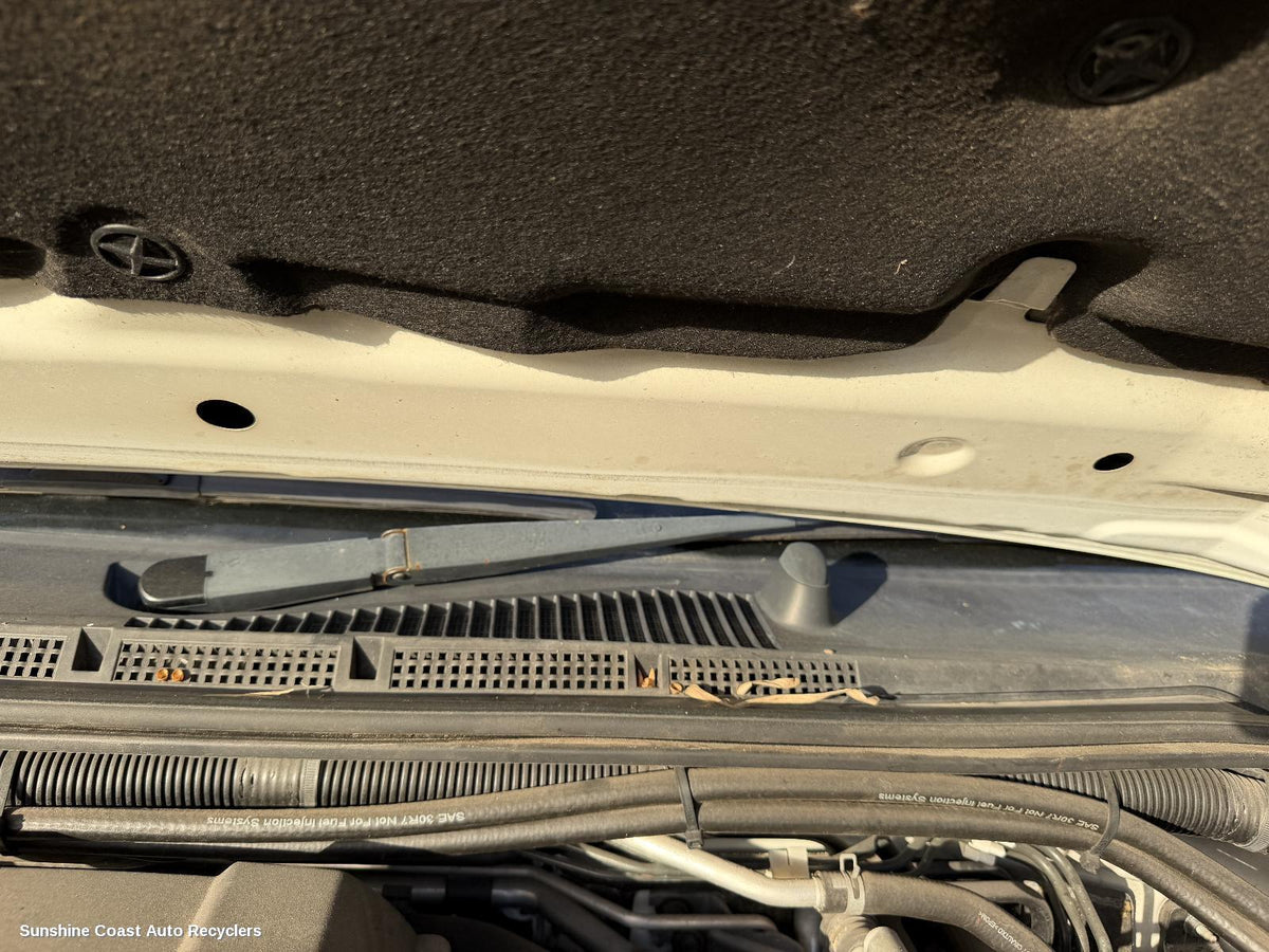 2005-2013 Nissan Pathfinder Plenum Chamber