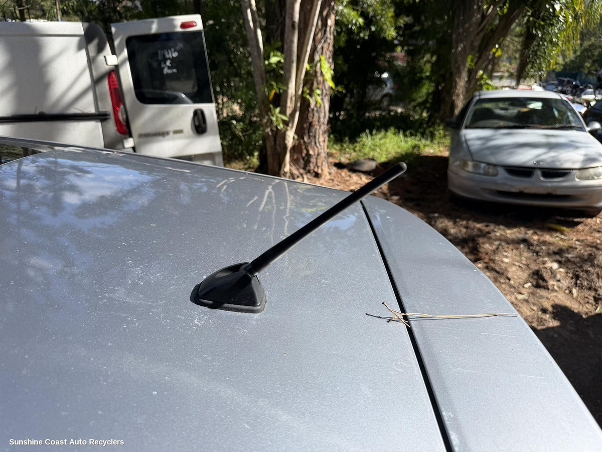 2007-2014 Nissan Dualis Antenna