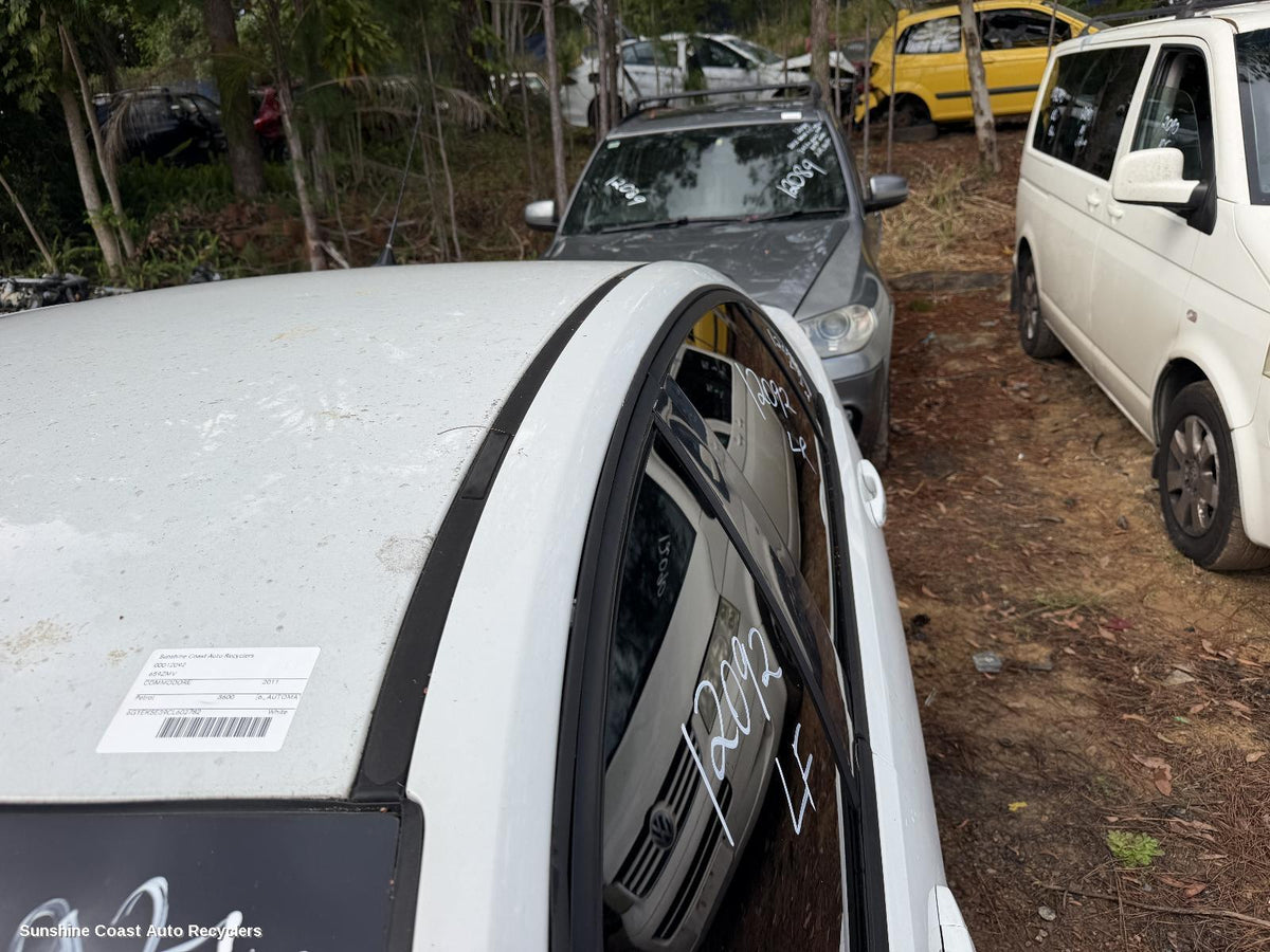 2006-2013 Holden Commodore Roof Rack Bars