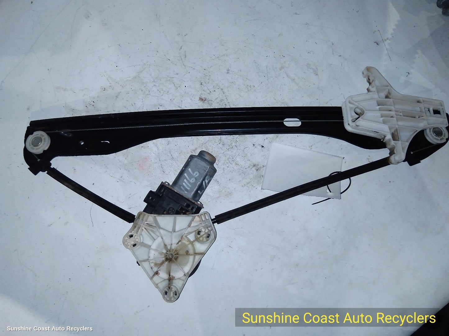 2012 Volkswagen Amarok Left Rear Wnd Reg Motor
