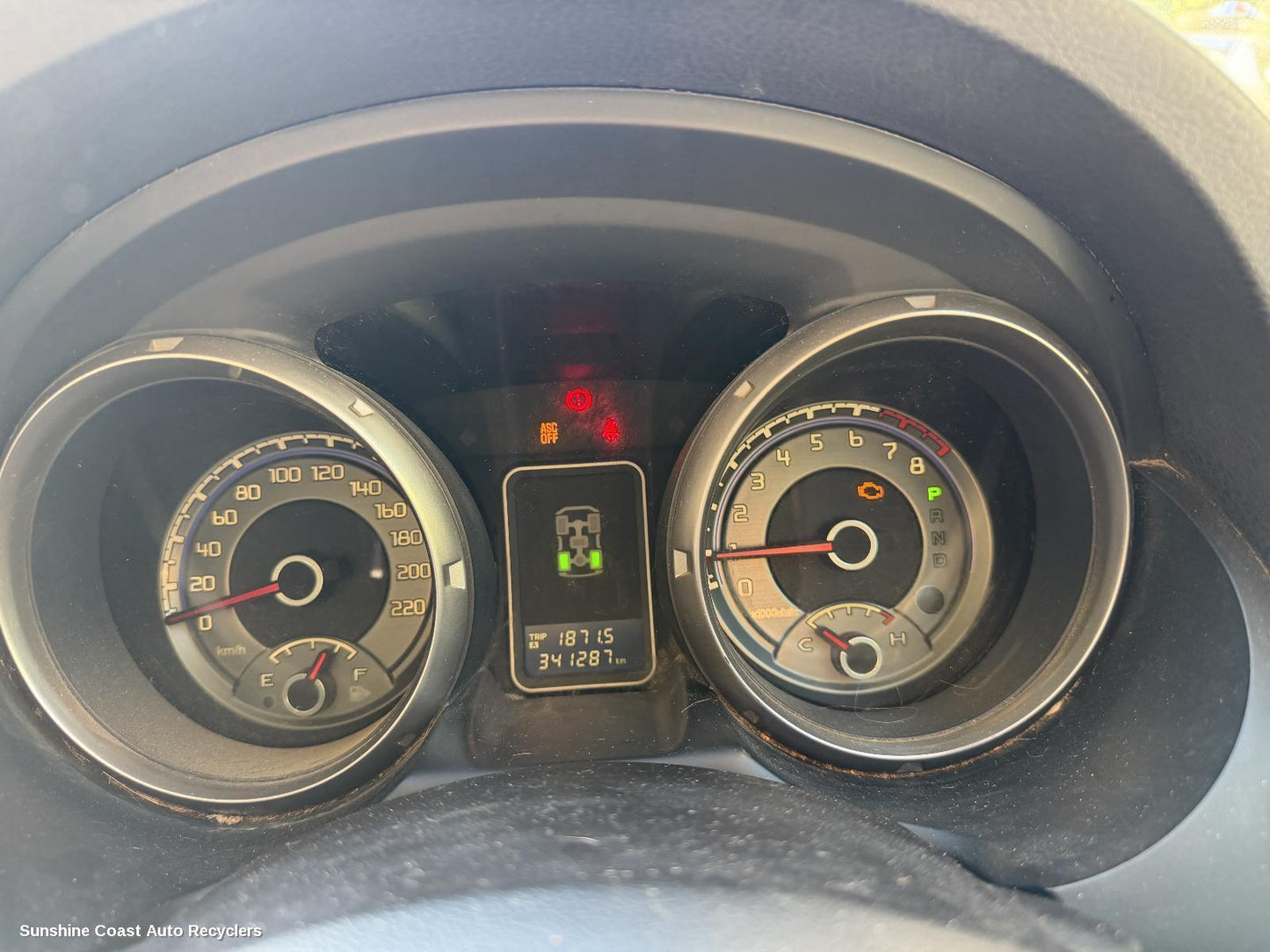 2006-2013 Mitsubishi Pajero Instrument Cluster