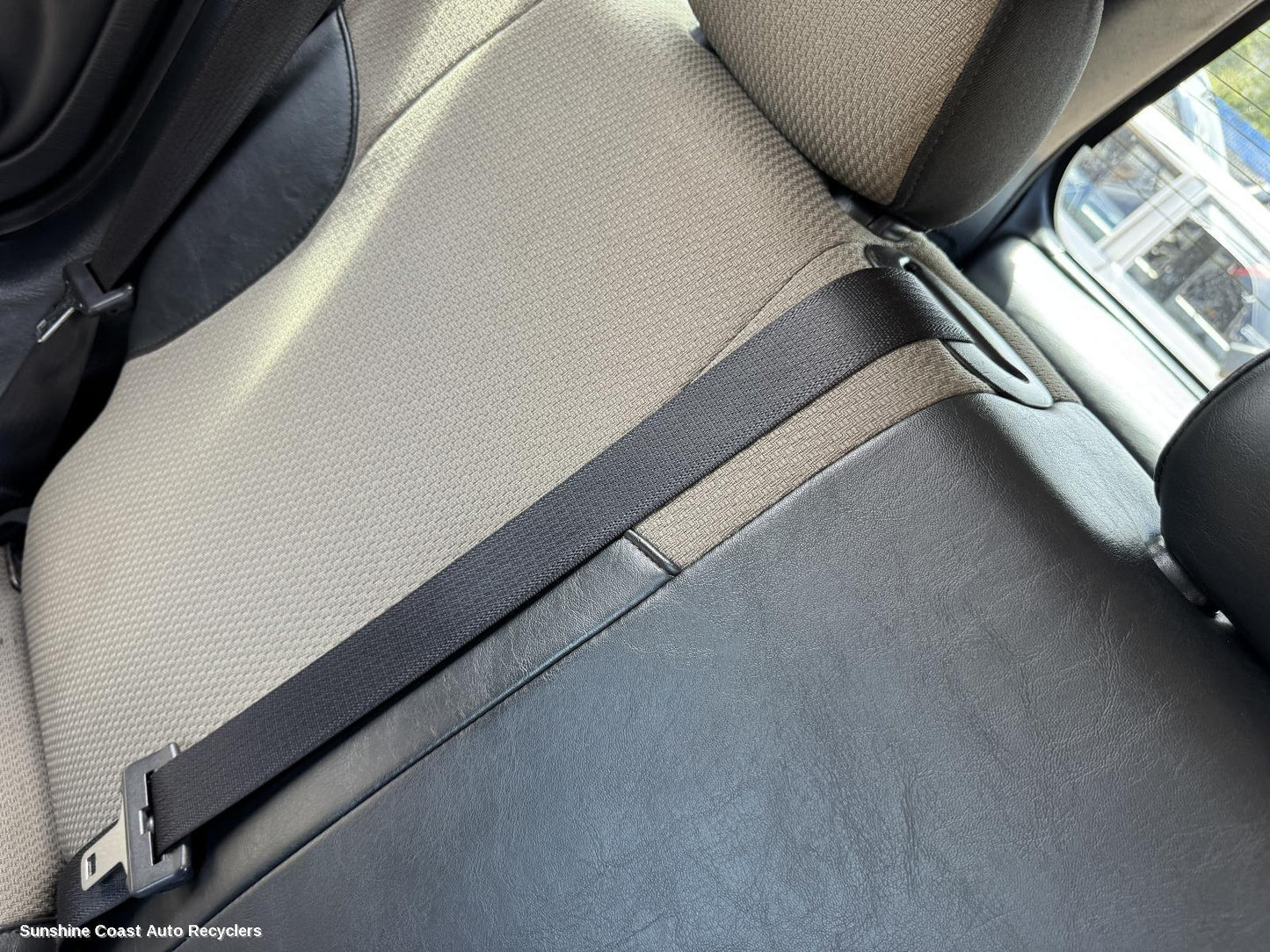 2004 Jeep Cherokee Seatbelt Stalk