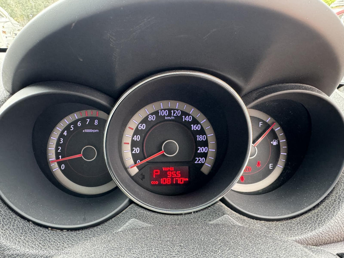 2008-2013 Kia Cerato Instrument Cluster