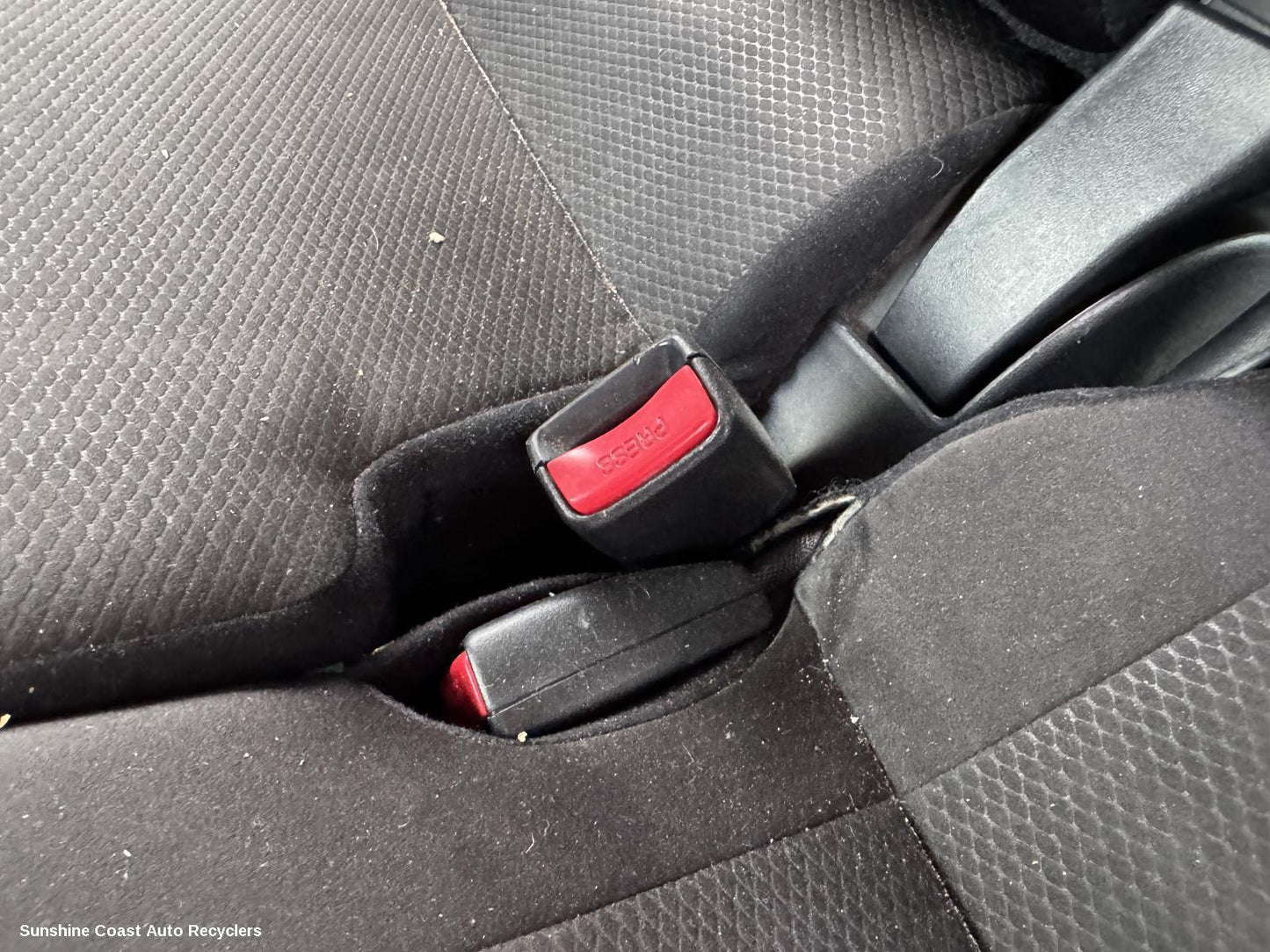 2009 Mitsubishi Pajero Seatbelt Stalk