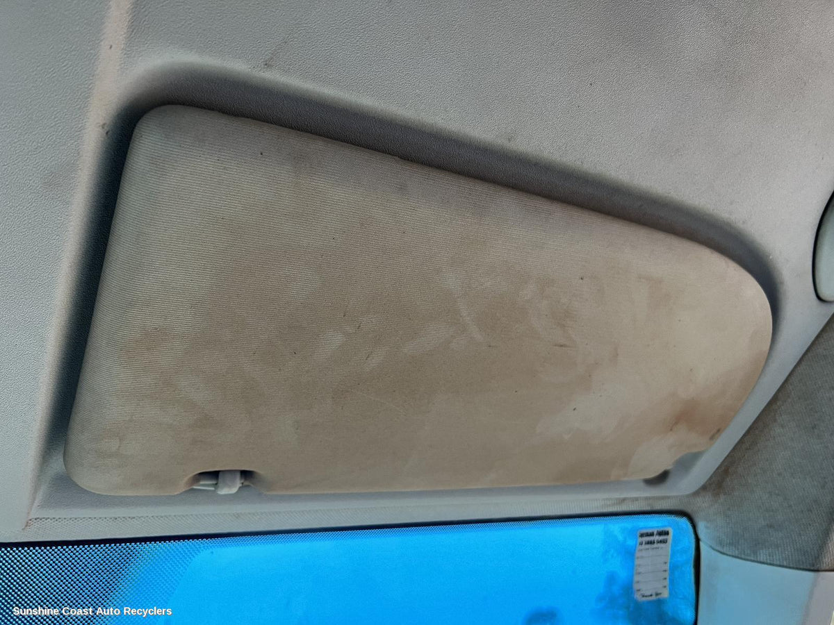 2004-2010 Volkswagen Caddy Sunvisor