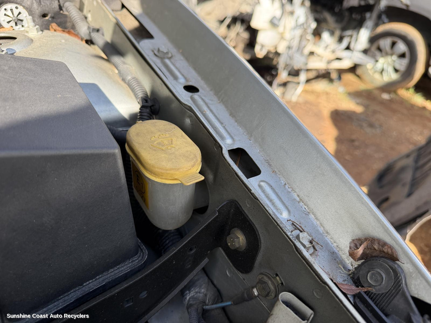 2001-2005 Ford Focus Washer Bottle
