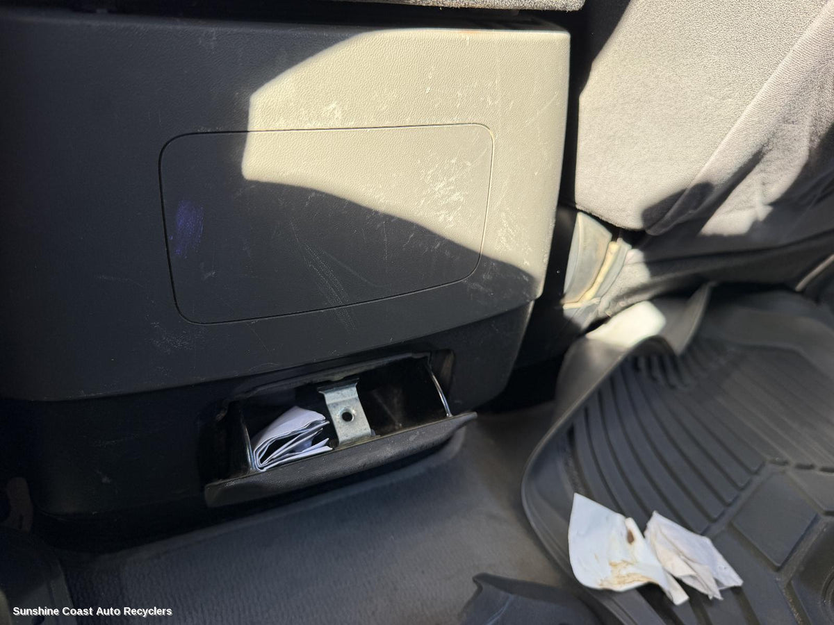 2002-2006 Mitsubishi Pajero Ashtray