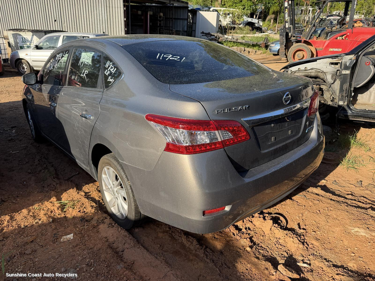 2012-2017 Nissan Pulsar Bootlid Tailgate