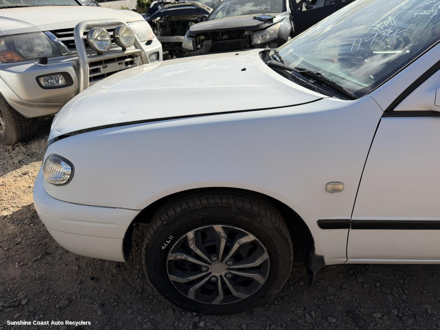 1999-2001 Toyota Corolla Left Guard