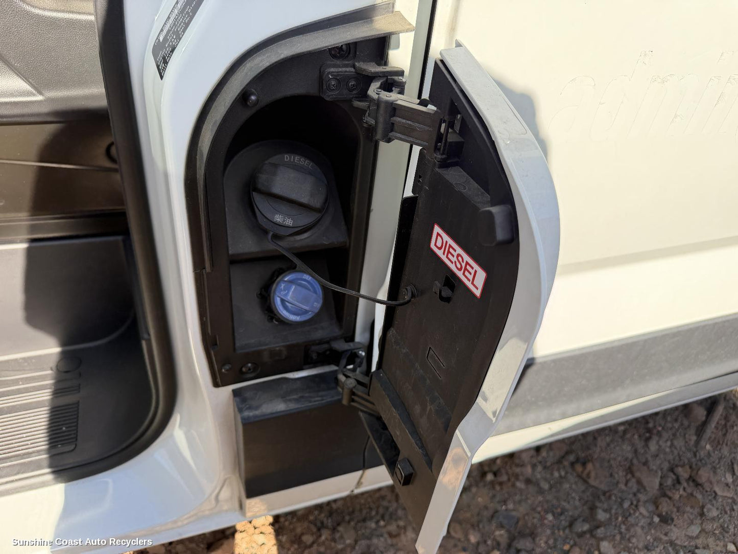 2020-2026 Ldv Deliver 9 Fuel Door   Filler