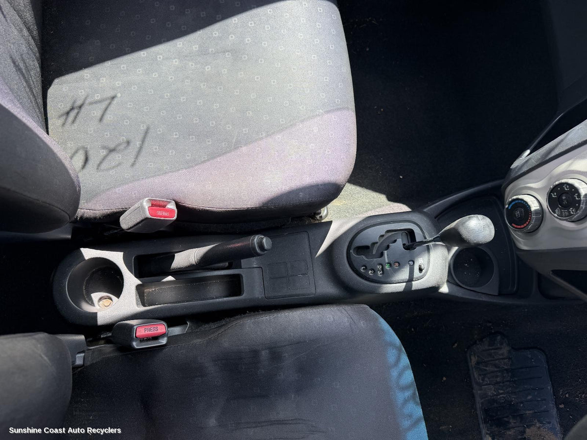 2005-2016 Toyota Yaris Handbrake Lever