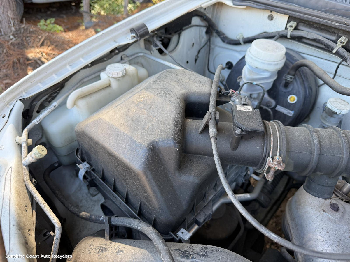 2009-2015 Mitsubishi Triton Master Cylinder