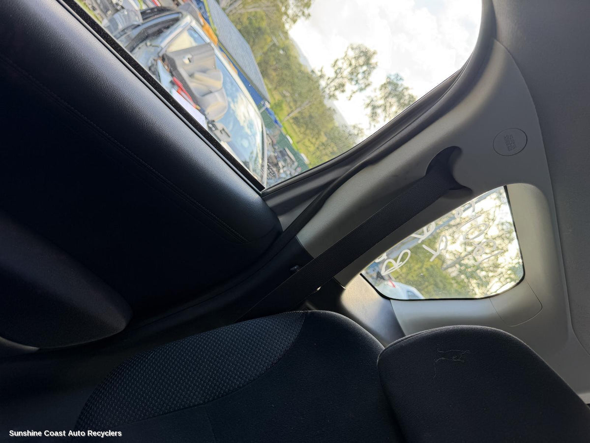 2009-2012 Mitsubishi Outlander Seatbelt Stalk