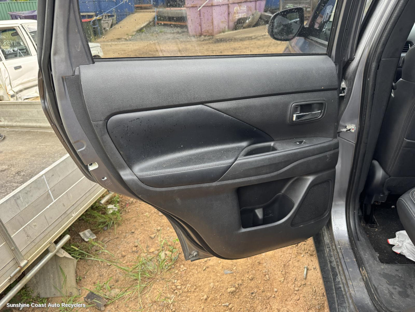 2018 Mitsubishi Outlander Door Handle