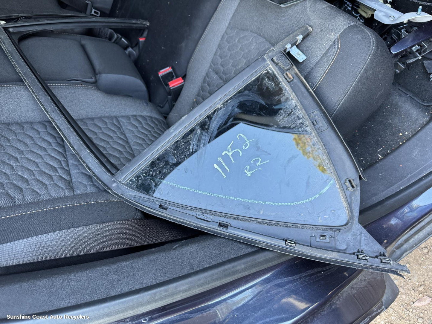 2018 Holden Equinox Right Rear 1 4 Door Glass