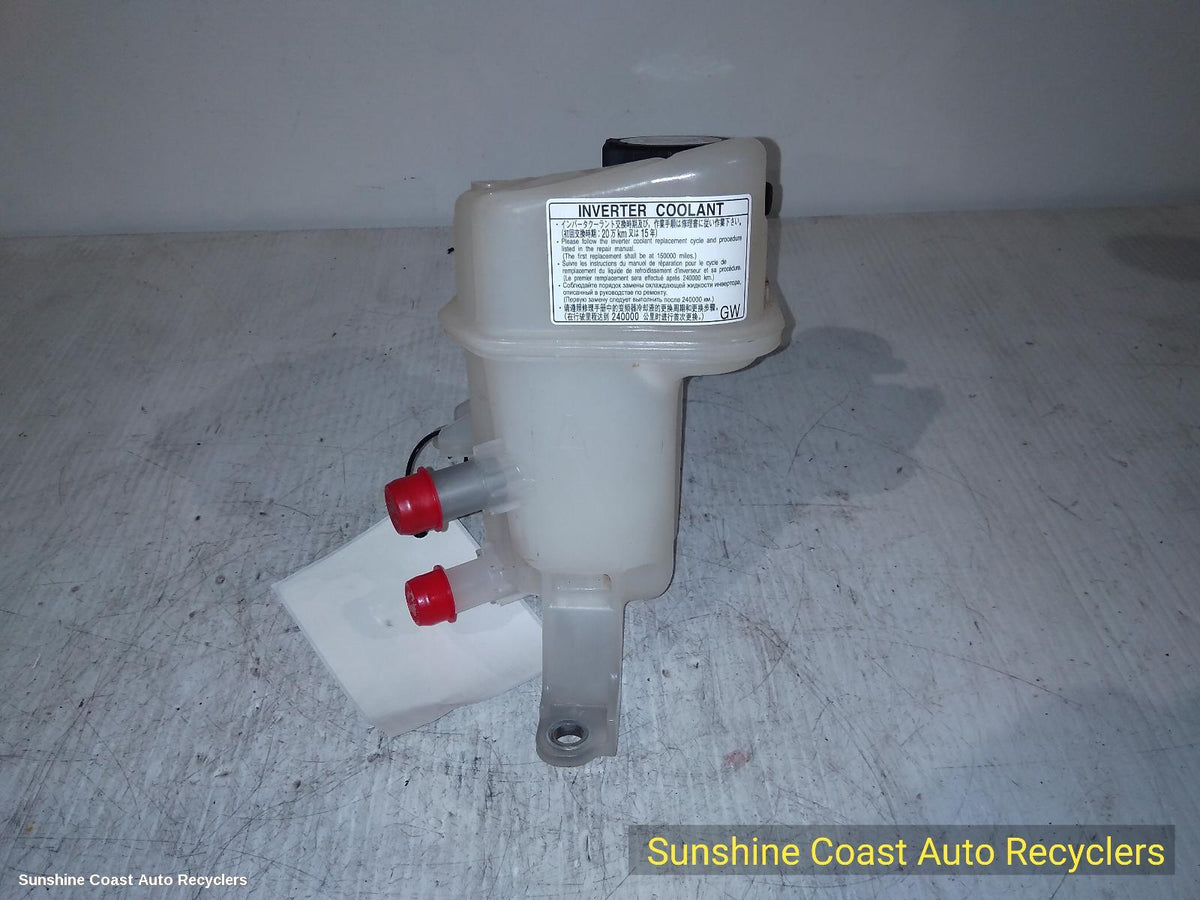 2010-2020 Lexus Ct200h Overflow Bottle
