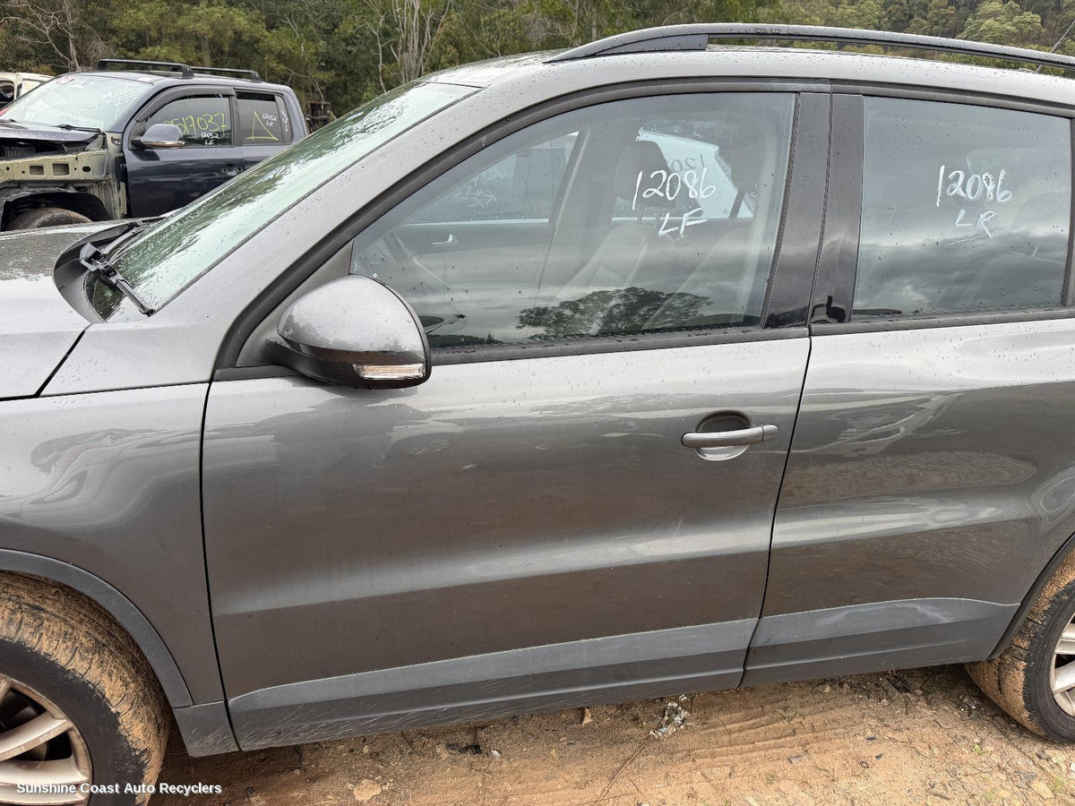 2008-2016 Volkswagen Tiguan Left Front Door