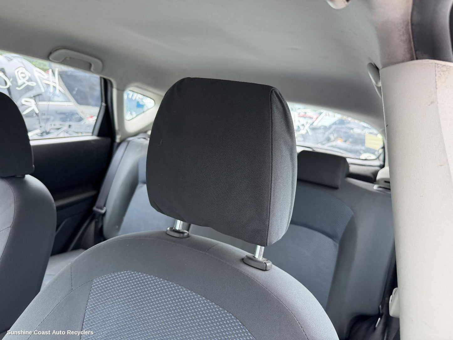 2007-2014 Nissan Dualis Headrest