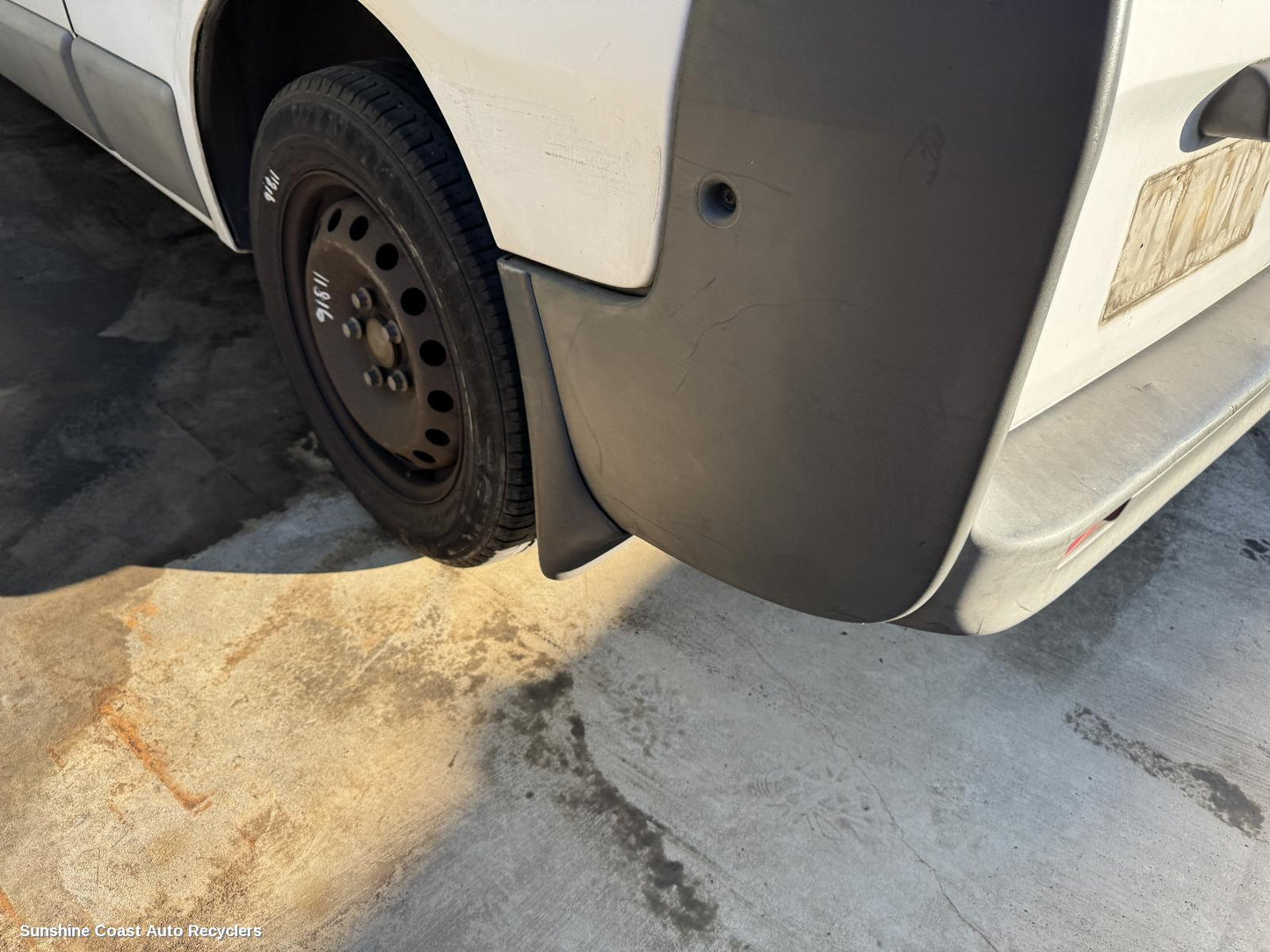 2013 Renault Trafic Mud Flaps