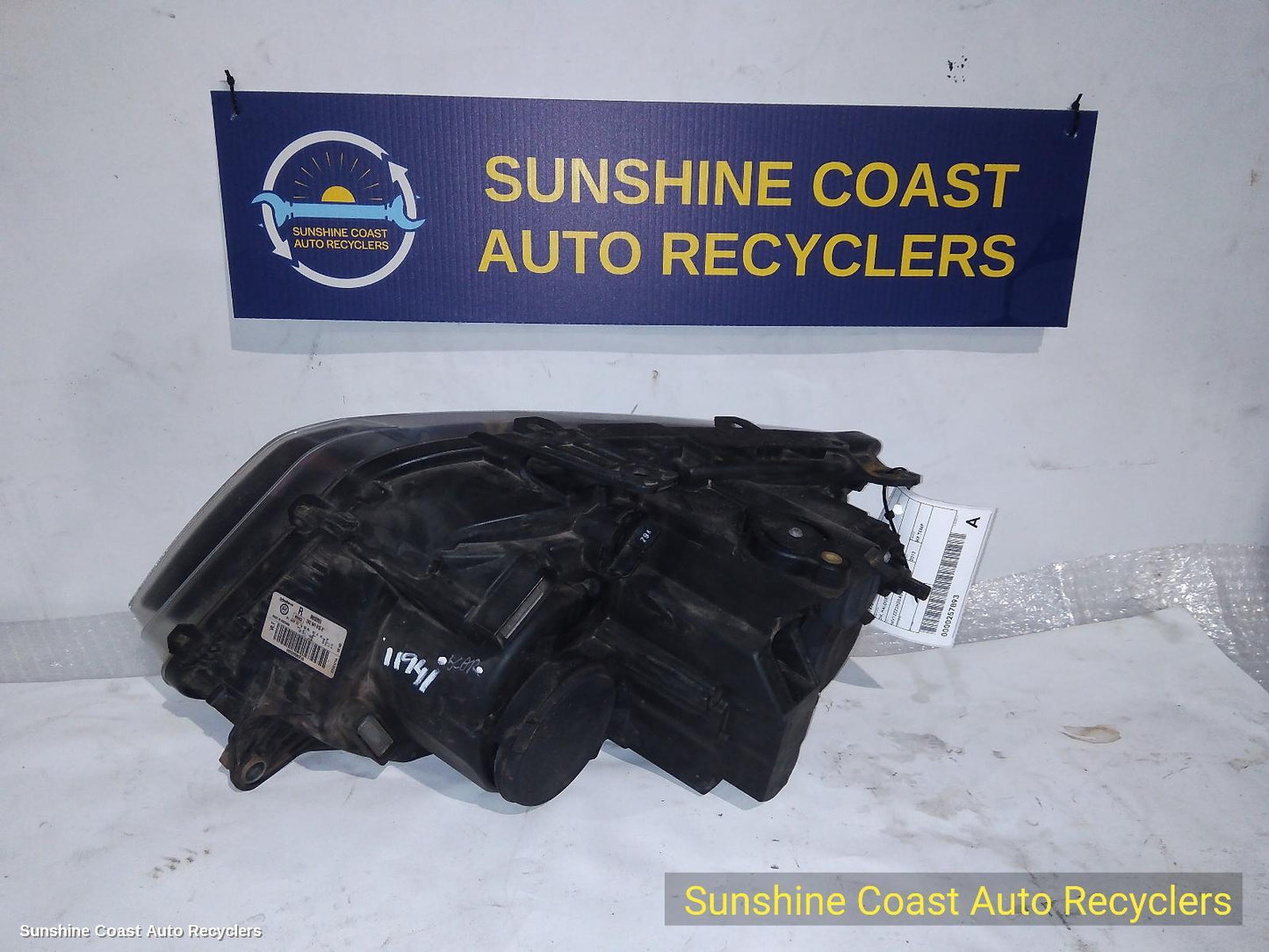 2010-2022 Volkswagen Amarok Right Headlamp