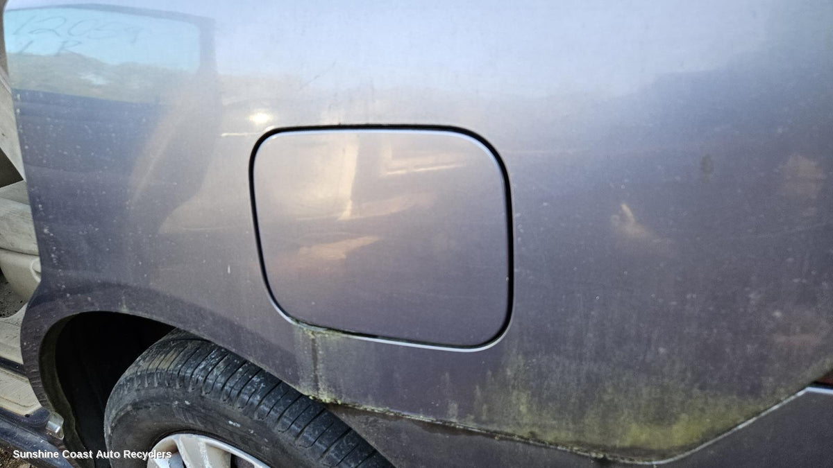 2004-2009 Honda Odyssey Fuel Door   Filler