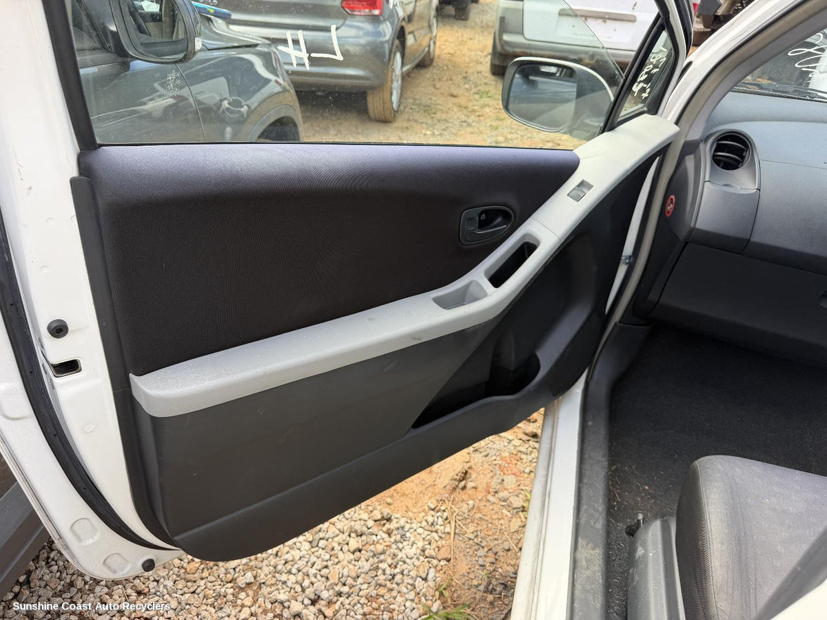 2005-2008 Toyota Yaris Door Trim