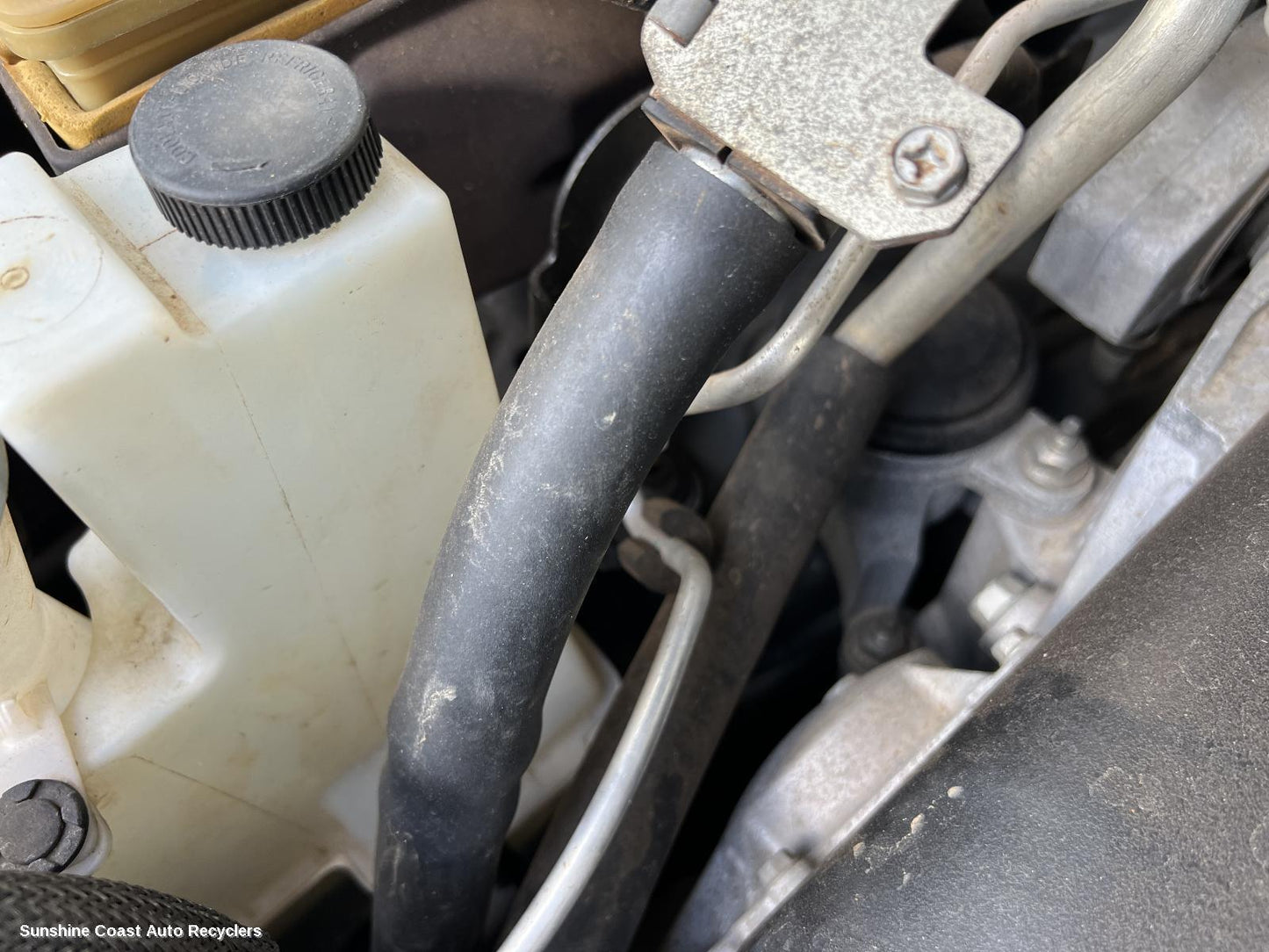 2014 Nissan Pathfinder Overflow Bottle