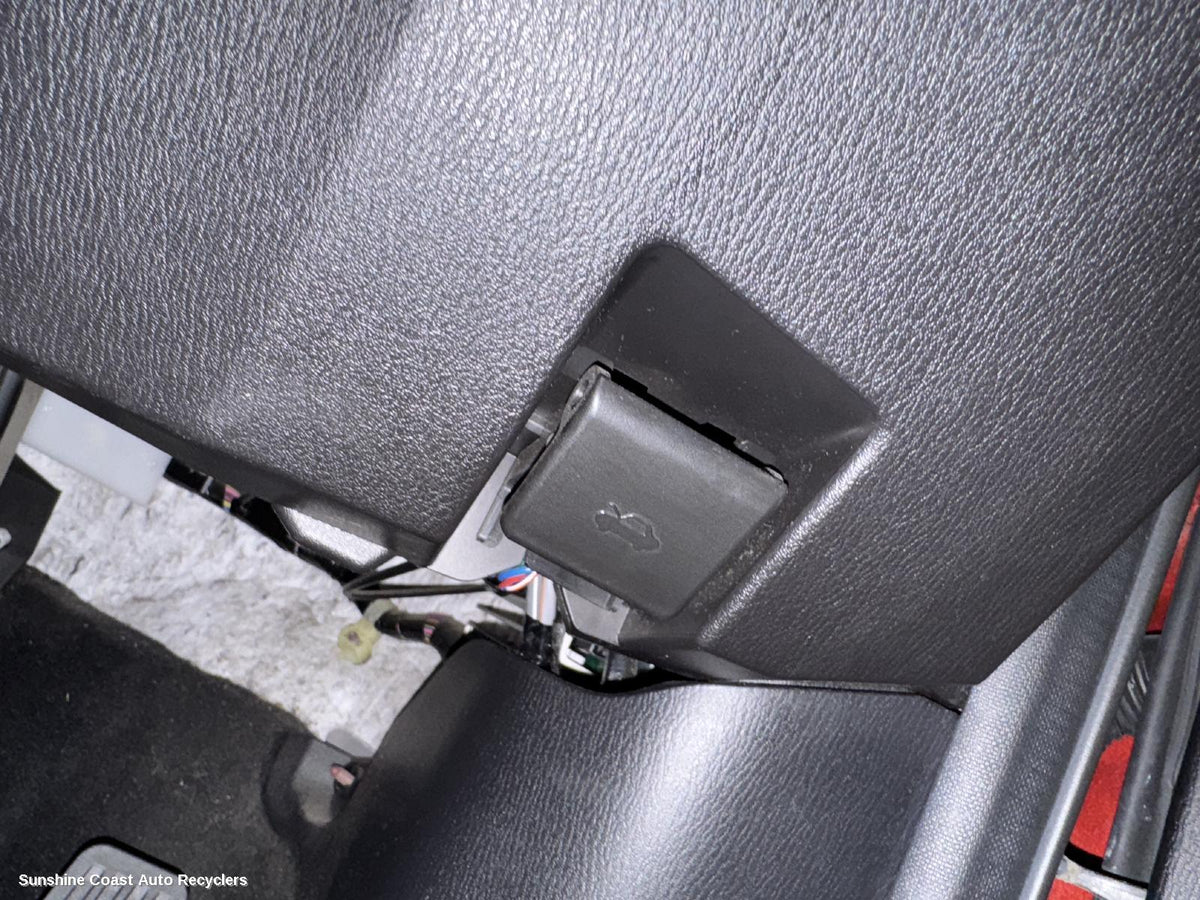 2012-2017 Mazda Cx5 Bonnet Release