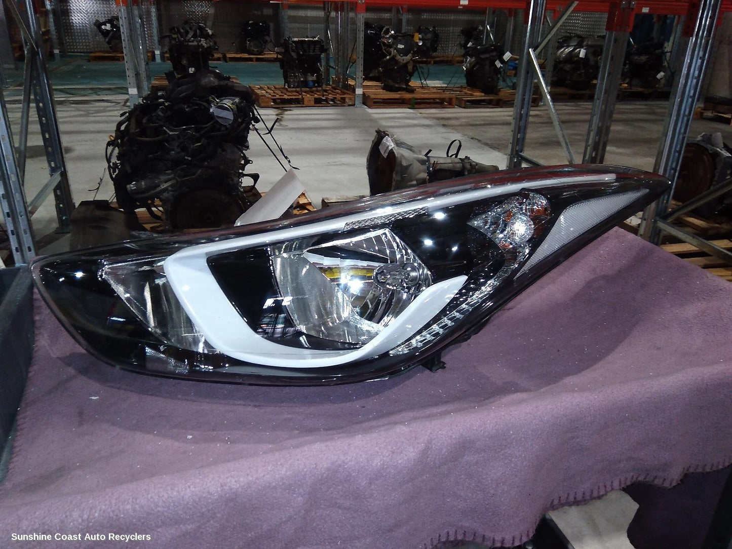 2014 Hyundai Elantra Left Headlamp