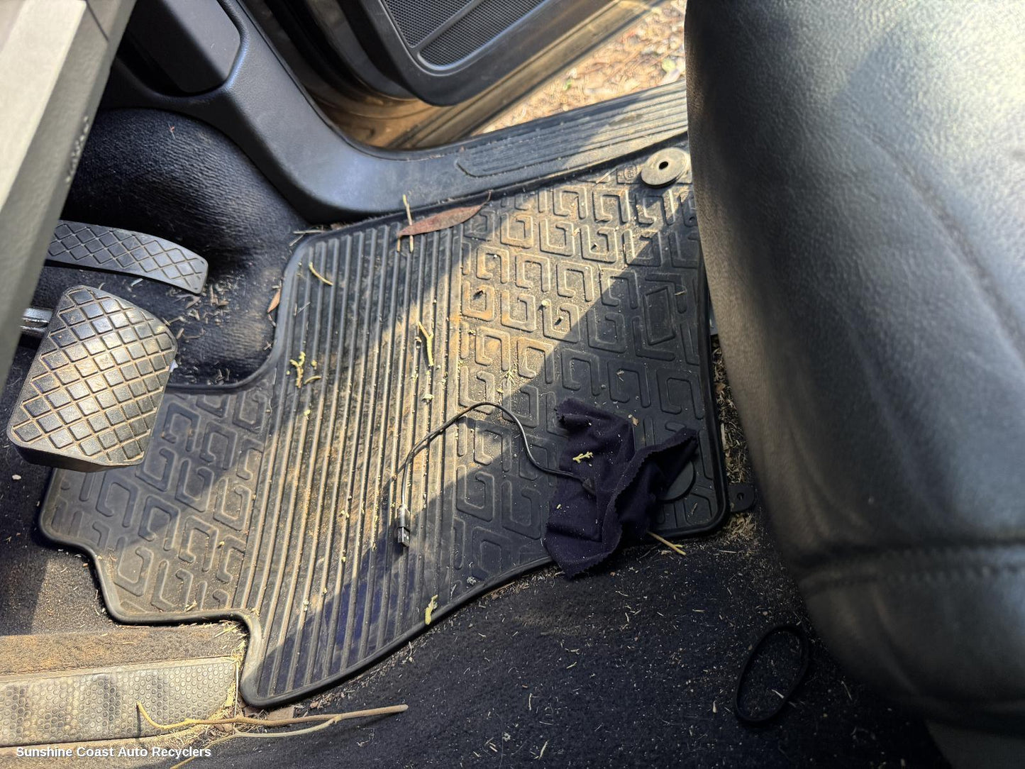 2012 Volkswagen Touareg Floor Mats