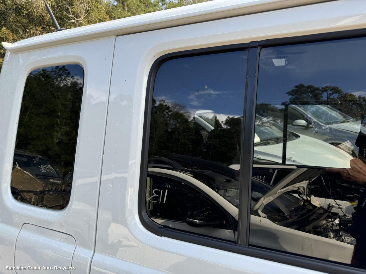 2024 Suzuki Jimny Right Rear 1 4 Door Glass