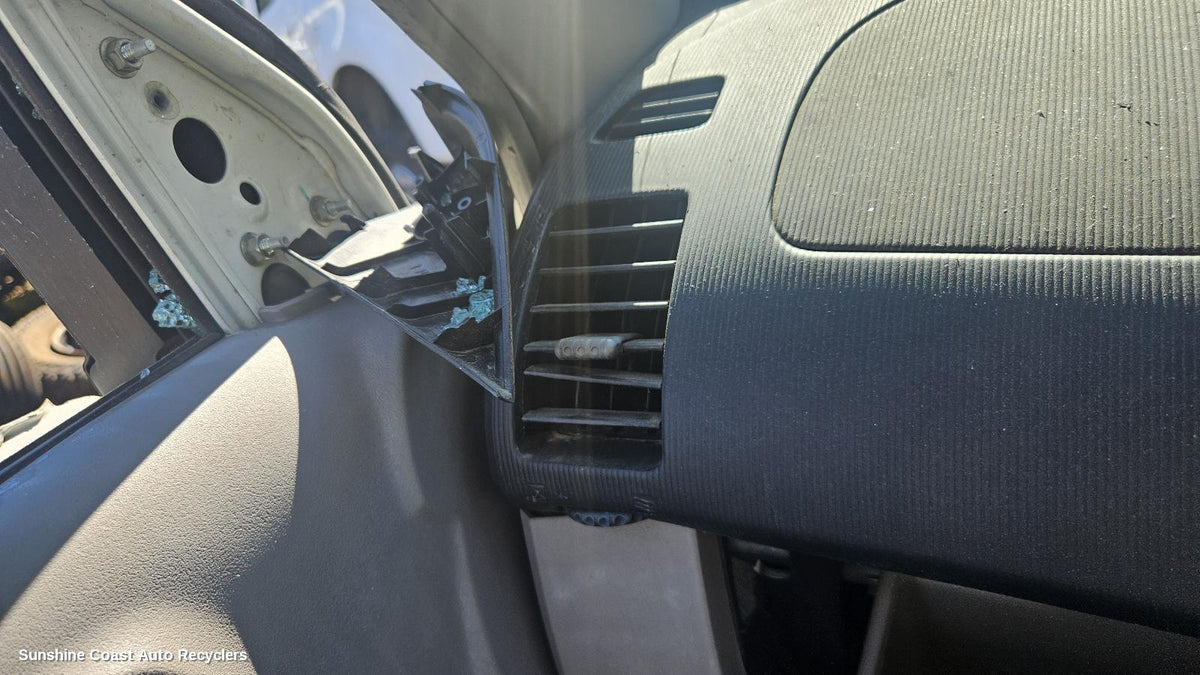 2009-2015 Mitsubishi Triton Misc