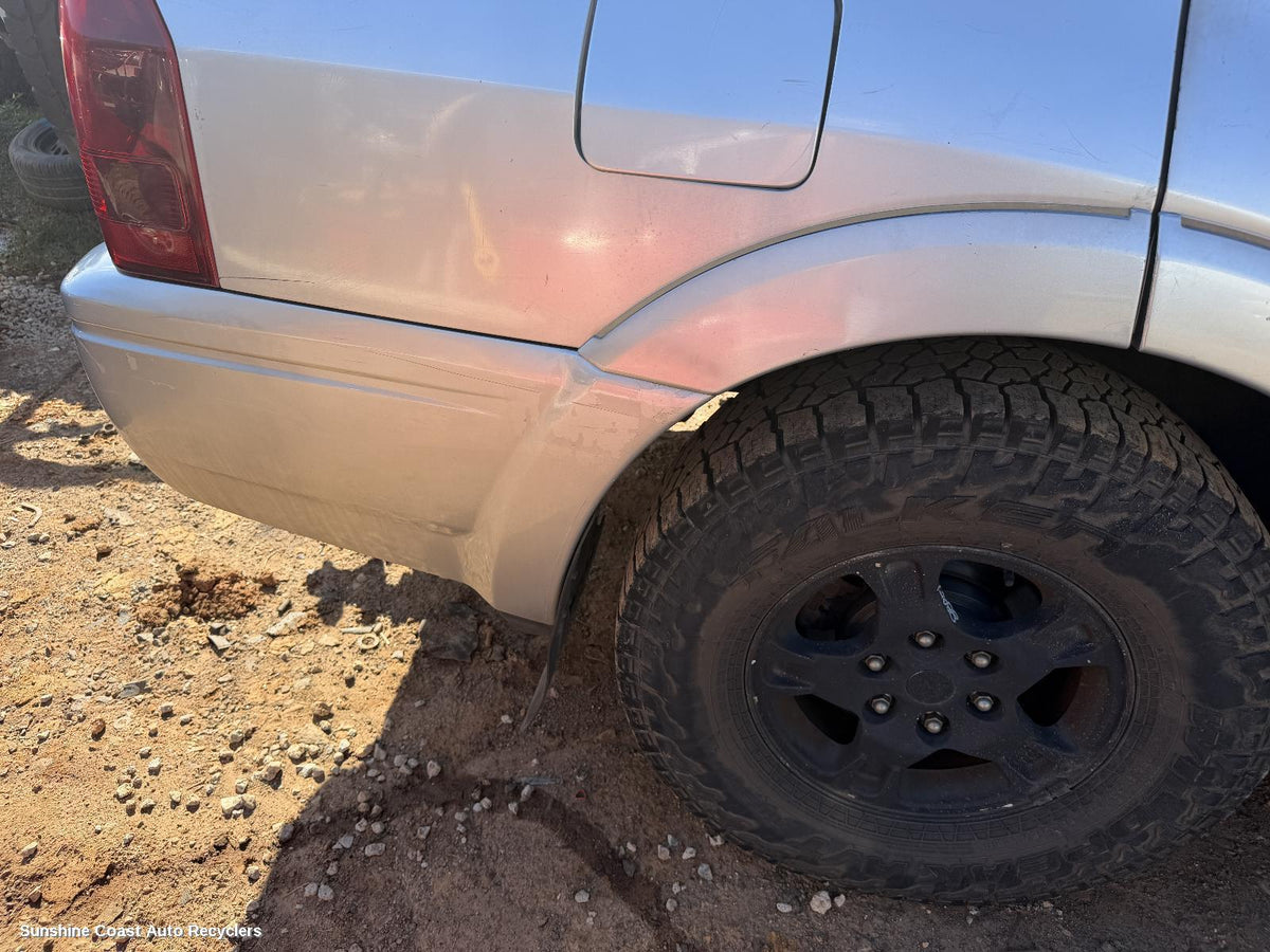 2002-2006 Mitsubishi Pajero Mud Flaps