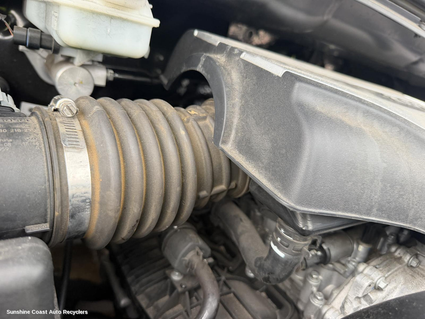 2015-2025 Ldv G10 Air Cleaner Duct Hos